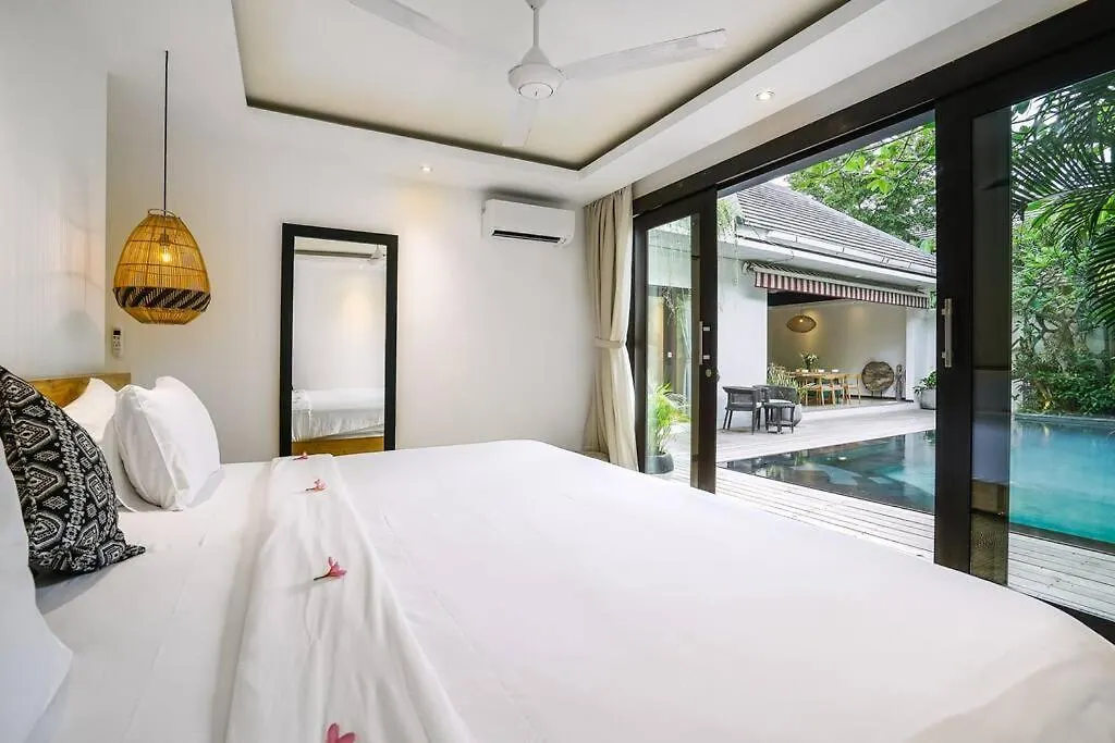 Frangipani Villa Mawe At Berawa Canggu  Canggu (Bali)