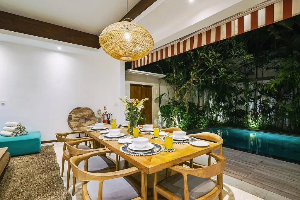 Frangipani Villa Mawe At Berawa Canggu