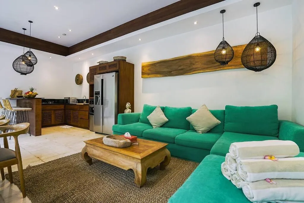 Frangipani Villa Mawe At Berawa Canggu