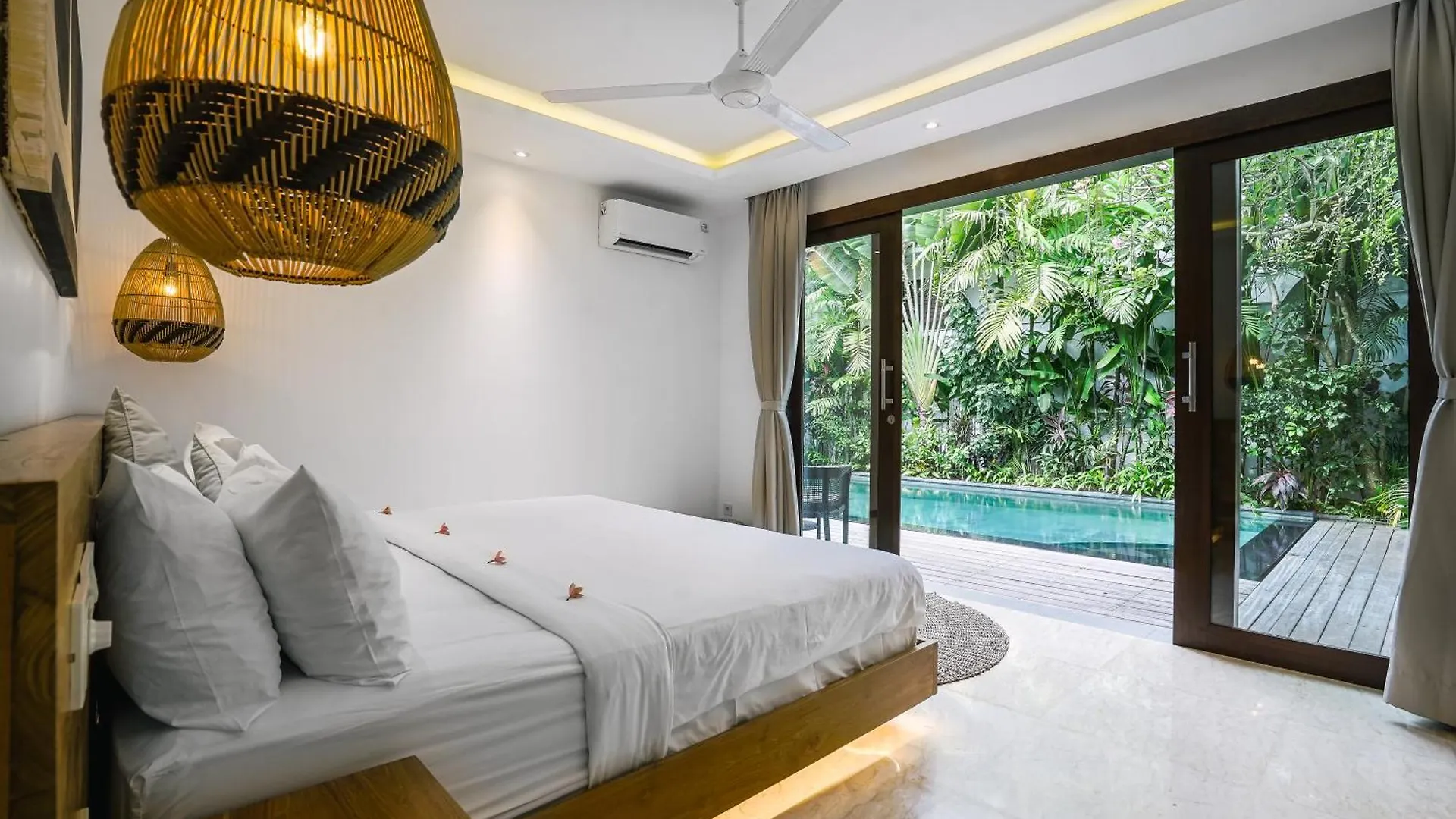 Frangipani Villa Mawe At Berawa Canggu  Indonesia